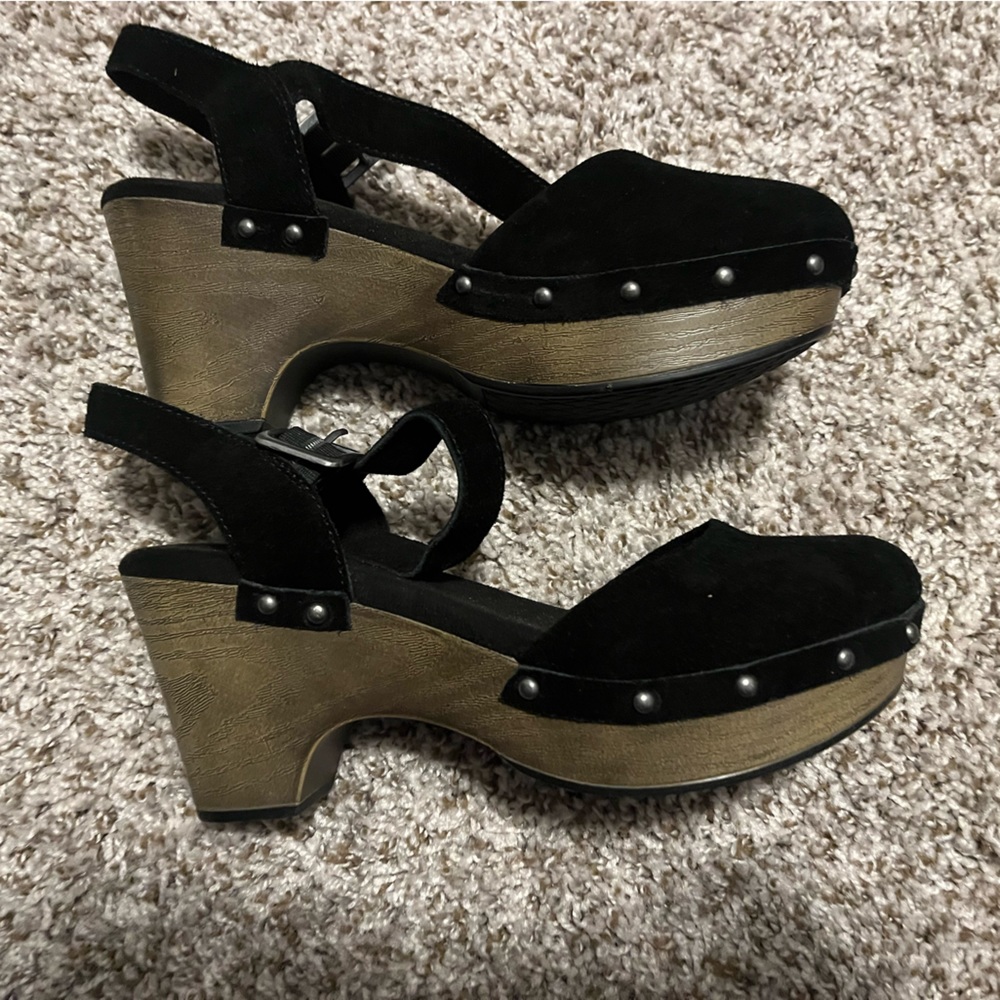 Platform clogs
